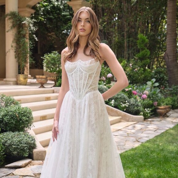 New Off White-Nude Floral Lace Embellished Wedding Tulle Ball Gown CD WL069 - Picture 4 of 13